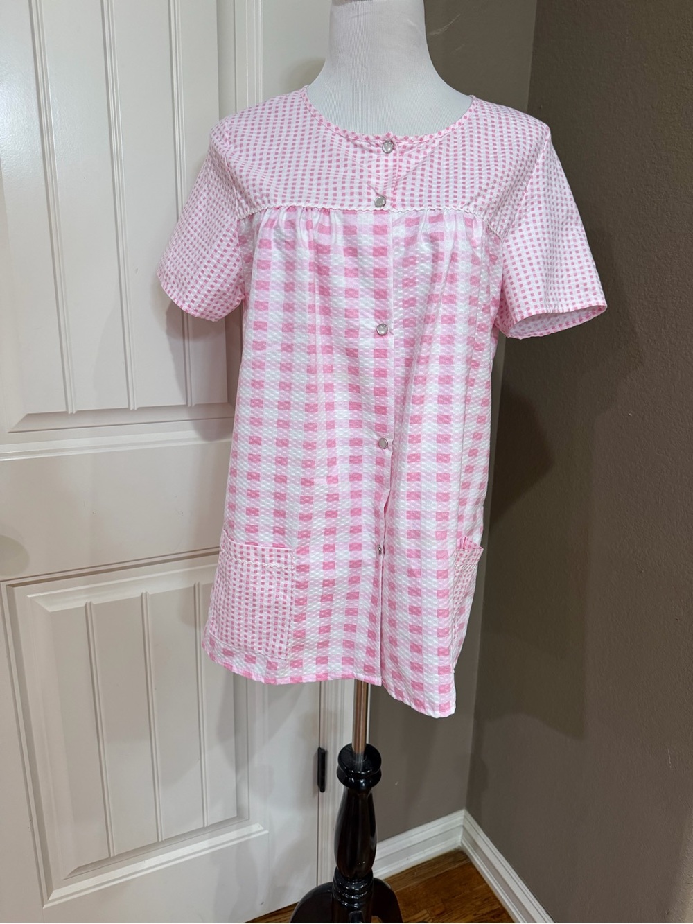 Women’s Pink,blue,purple,green Checkered Short-Sleeve Pajama Top size Medium